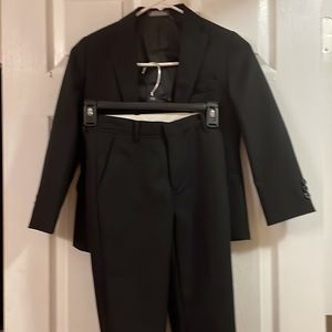Like New Van Heusen jacket and pants set (Size: Kids 8 Reg)